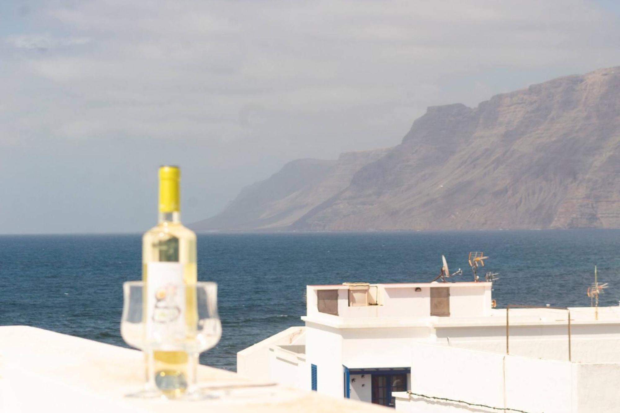 Vila Casa Bianca Caleta De Famara Exteriér fotografie
