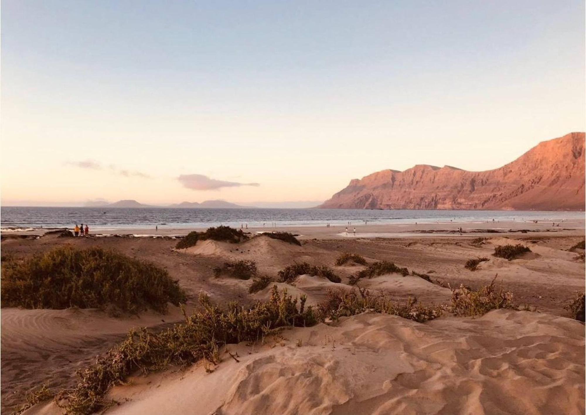 Vila Casa Bianca Caleta De Famara Exteriér fotografie