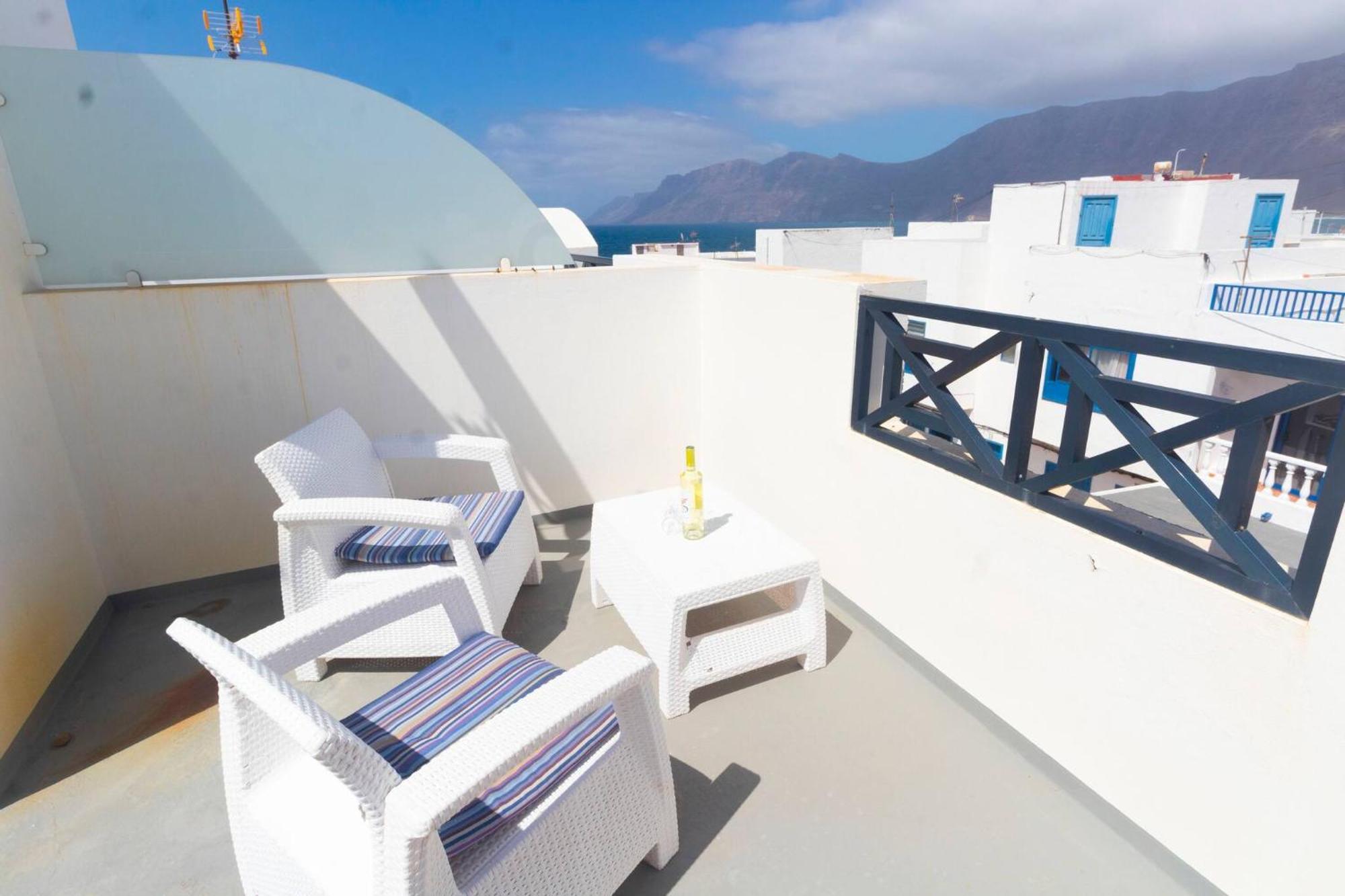 Vila Casa Bianca Caleta De Famara Exteriér fotografie