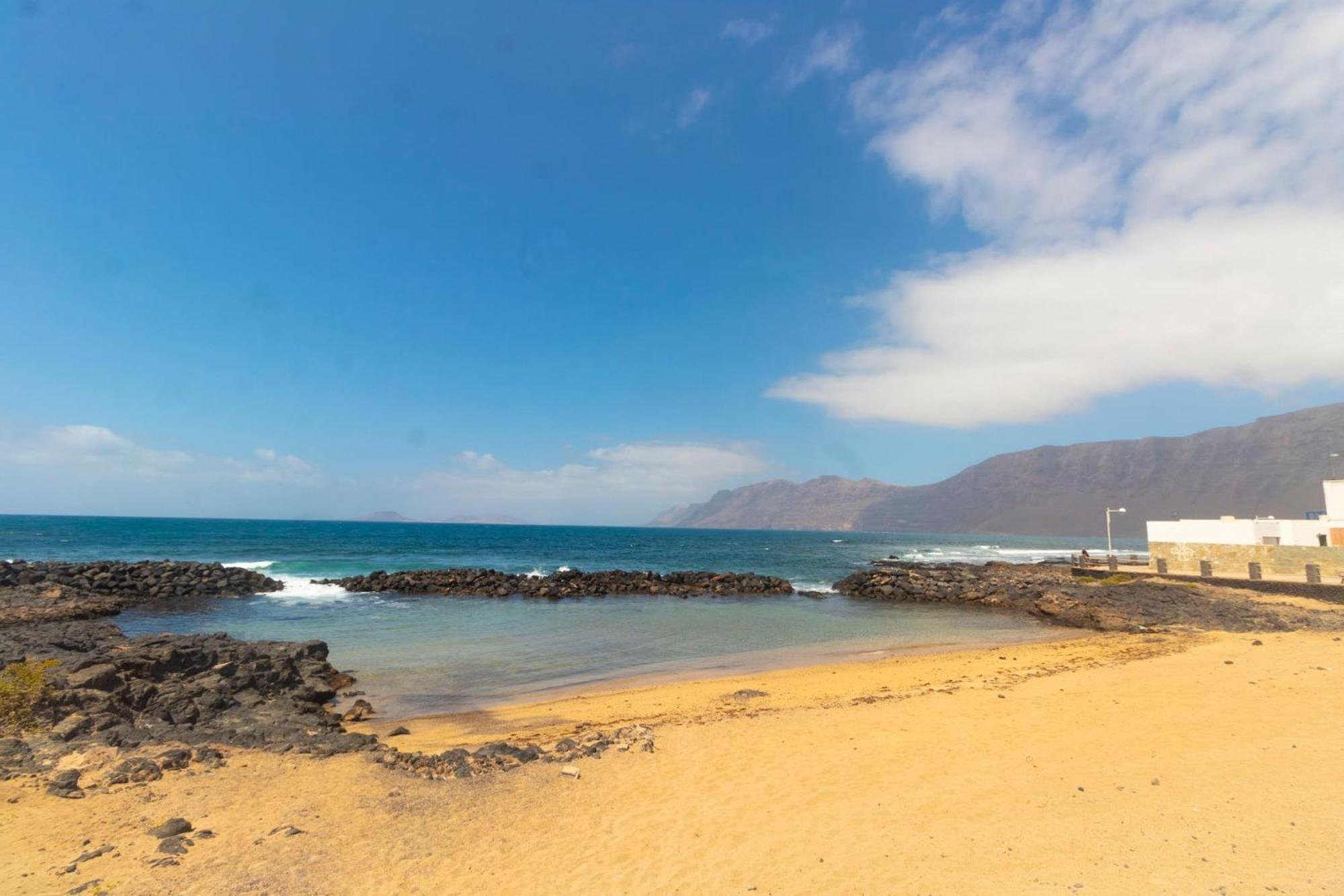 Vila Casa Bianca Caleta De Famara Exteriér fotografie