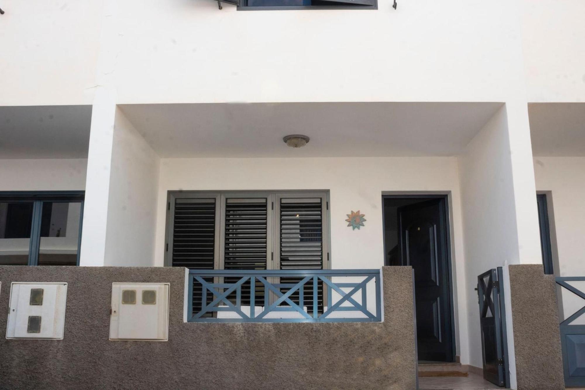 Vila Casa Bianca Caleta De Famara Exteriér fotografie